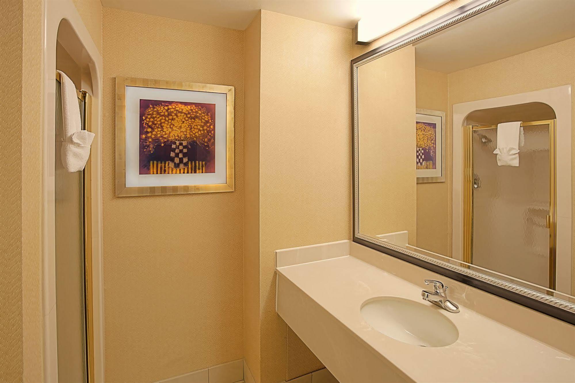 Quality Inn & Suites- Valparaiso Kültér fotó