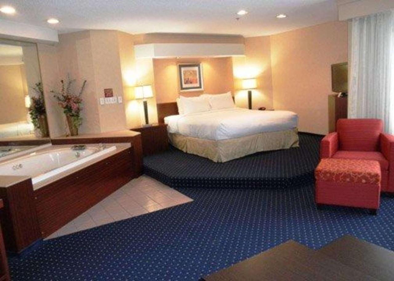 Quality Inn & Suites- Valparaiso Kültér fotó